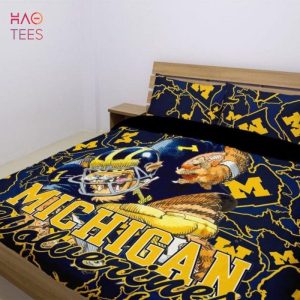 BEST Michigan Wolverines Duvet Cover and Pillowcase Set Bedding Set