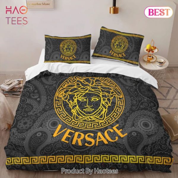 Versace Black Golden Logo Limited Edition Luxury Brand High-End Bedding Set LV Home Decor